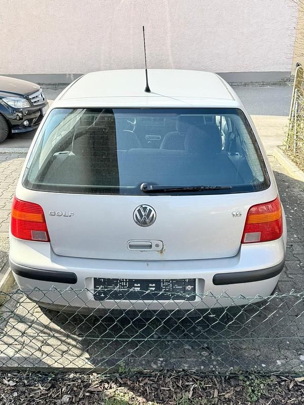 Gebraucht VW Golf III 74 PS (54 kW) 1998 Silber Kleinwagen