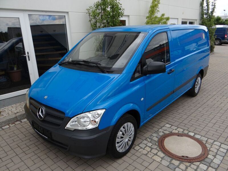 Blau Gebraucht 2014 Mercedes Vito Van / Kleinbus | 6.600 € (Teuer) - Bild 1/4