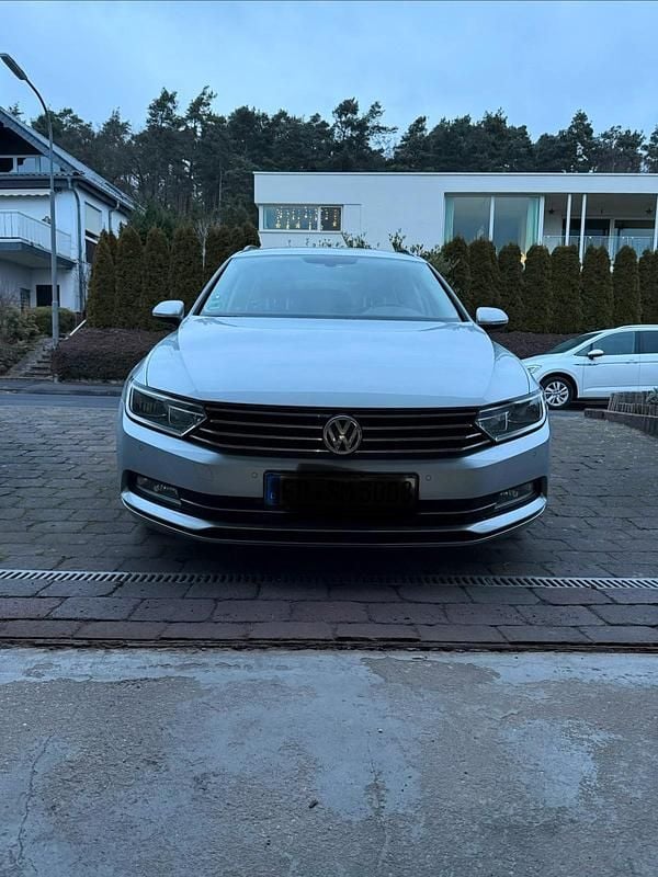 Silber Gebraucht 2015 VW Passat Kombi | 9.000 € (Superpreis) - Bild 1/4