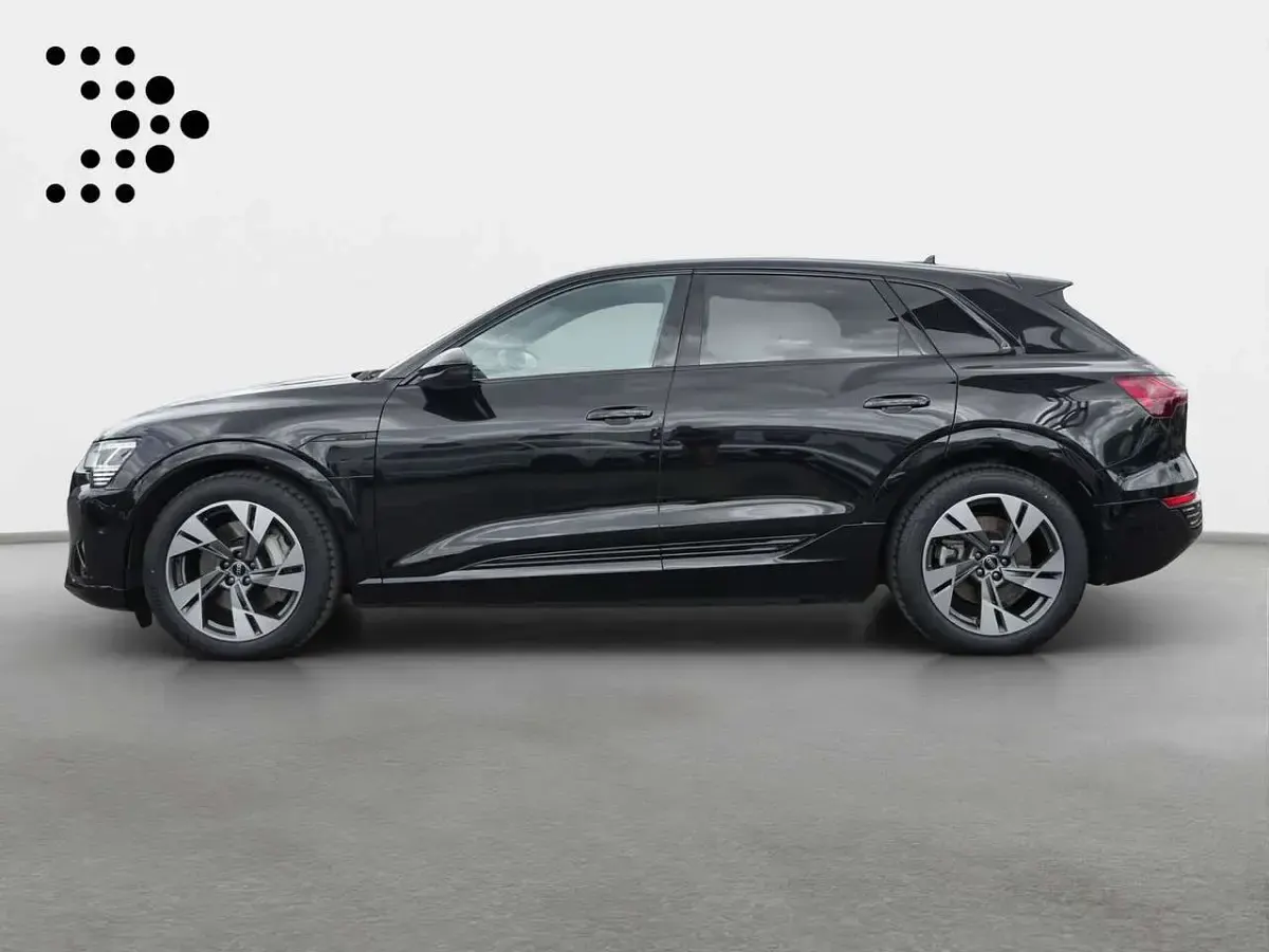 Gebraucht Audi Q8 e-tron S-Line 250 kW (340 PS) 2023 Schwarz SUV