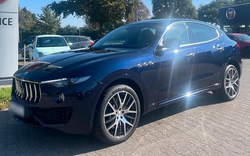 Gebraucht Maserati Levante 430 PS (316 kW) 2018 Blau SUV