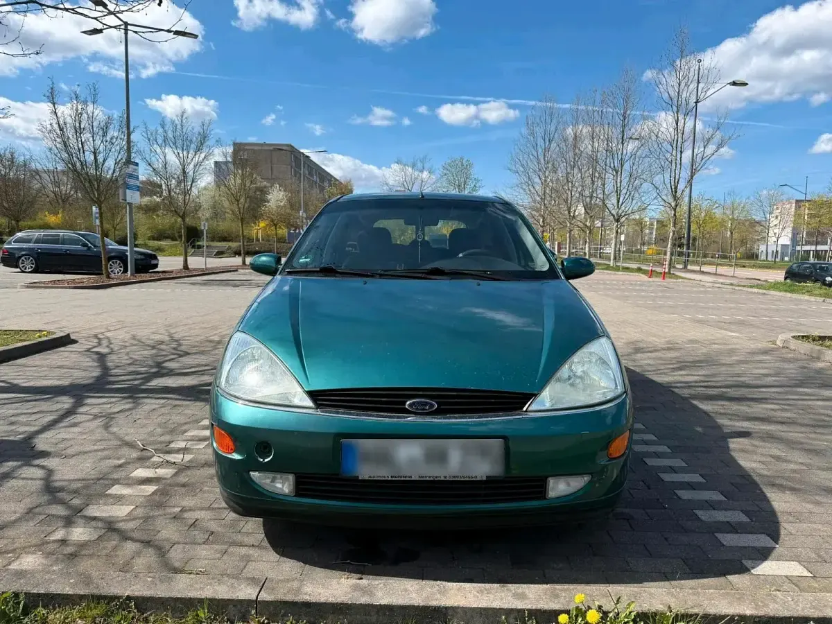 Gebraucht Ford Focus 101 PS (74 kW) 2001 Grün Limousine