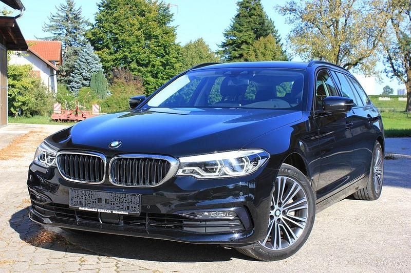 Schwarz Gebraucht 2020 BMW 530 Sport Line Kombi | 25.790 € (Superpreis) - Bild 1/4