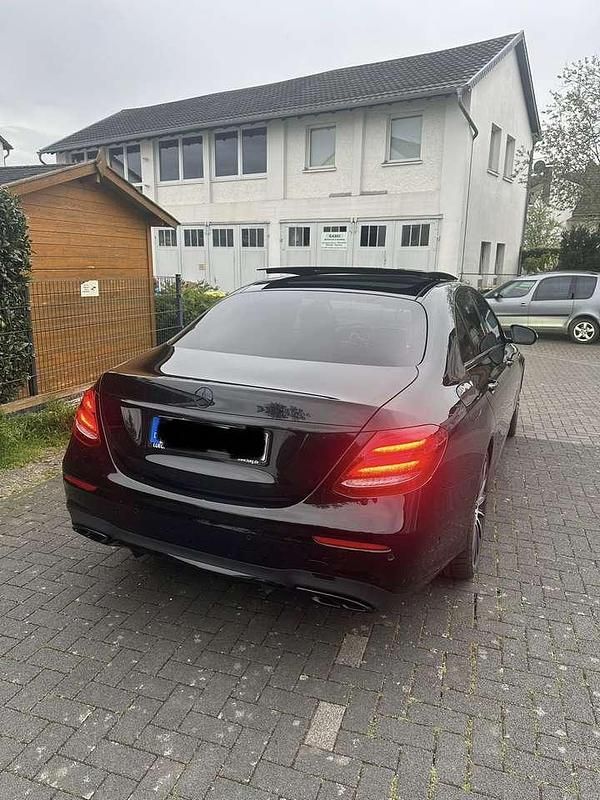 Gebraucht Mercedes E400 AMG line 340 PS (250 kW) 2019 Limousine