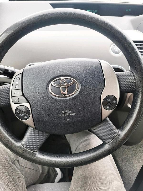 Silber Gebraucht 2005 Toyota Prius Kleinwagen | 4.495 € (Fairer Preis) - Bild 1/1