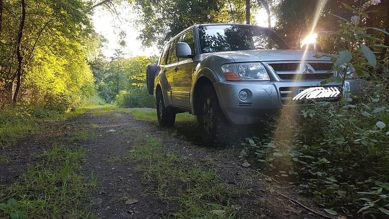 Gebraucht Mitsubishi Pajero 160 PS (117 kW) 2004 Silber SUV