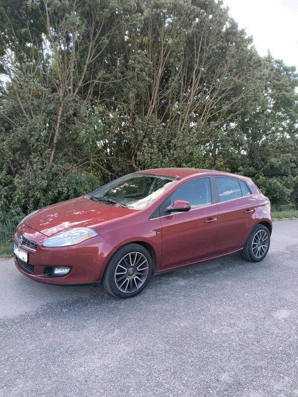 Rot Gebraucht 2009 Fiat Bravo Racing Kleinwagen | 4.750 € (Teuer) - Bild 1/4