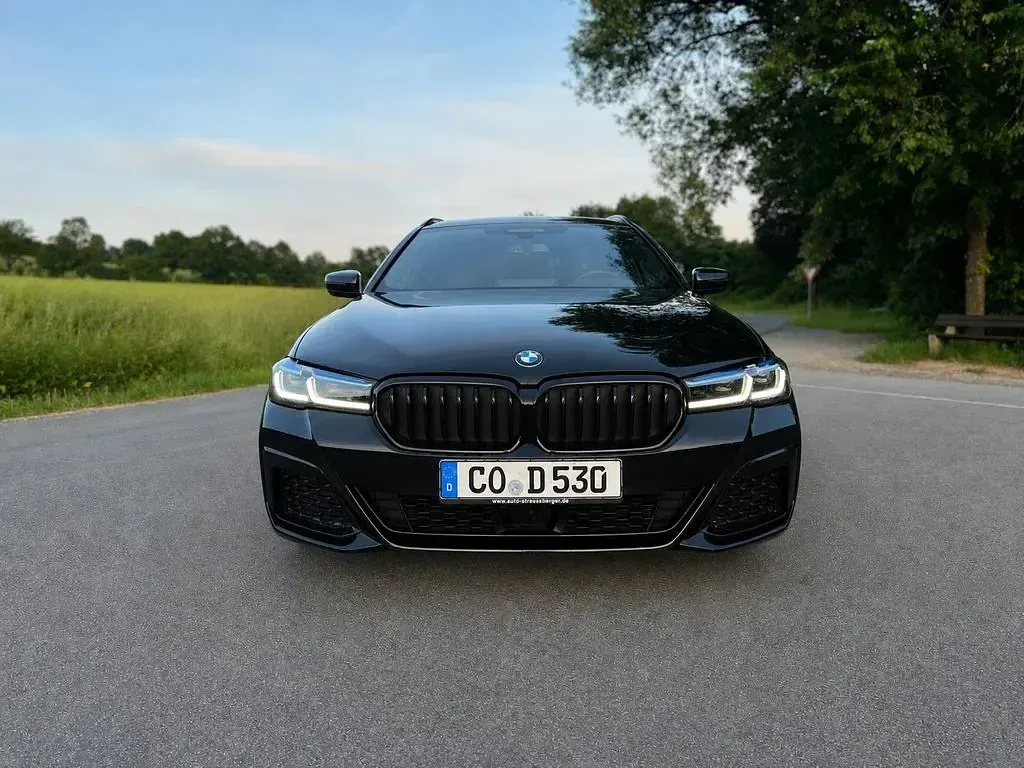 Gebraucht BMW 530 Performance 252 PS (185 kW) 2022 Schwarz Limousine