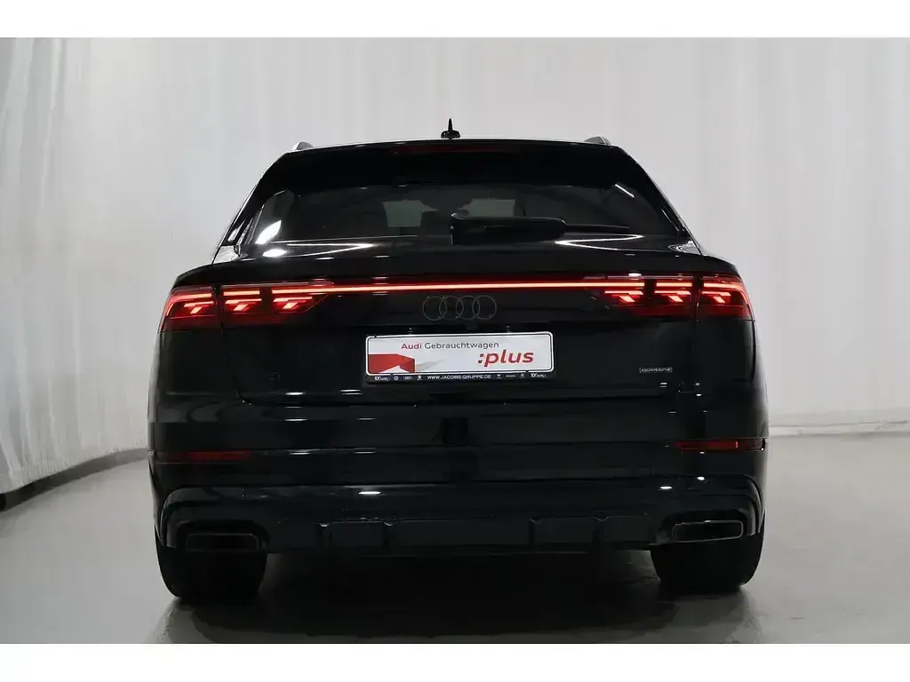 Gebraucht Audi Q8 Ambiente 210 PS (154 kW) 2025 Schwarz SUV