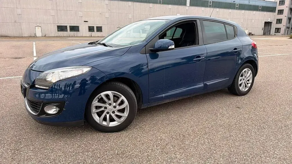 Gebraucht Renault Mégane Dynamique 116 PS (85 kW) 2012 Blau Limousine