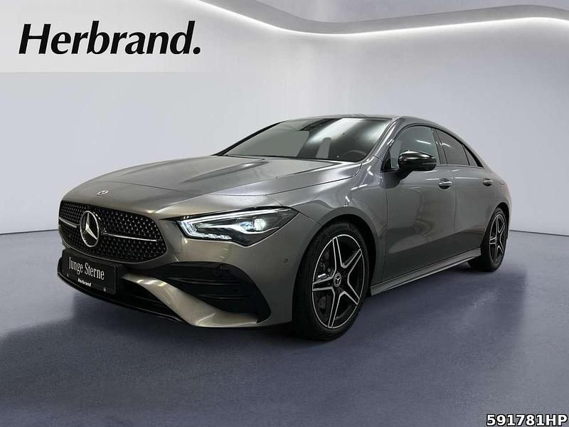 Metalliclack mountaingrau Gebraucht 2024 Mercedes CLA200 AMG Coupé | 35.490 € (Fairer Preis) - Bild 1/4