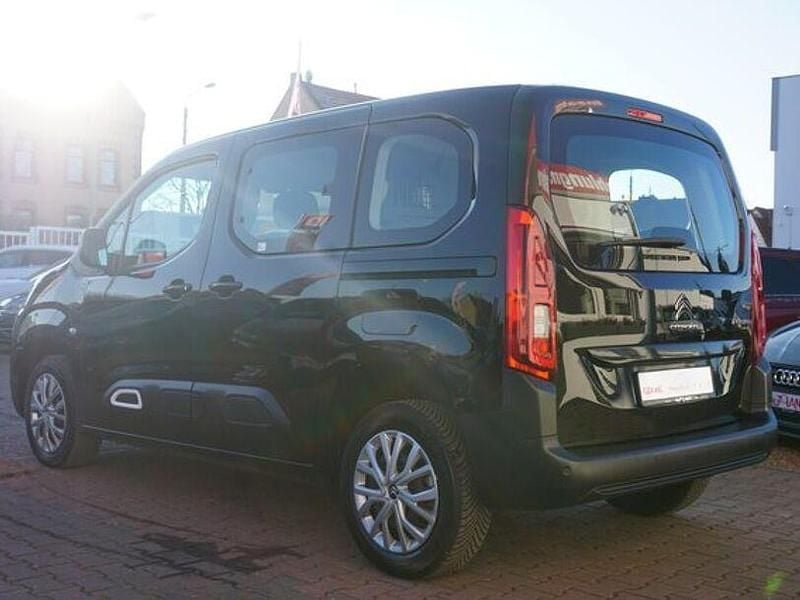 Gebraucht Citroën Berlingo Feel 131 PS (96 kW) 2023 Schwarz Van / Kleinbus