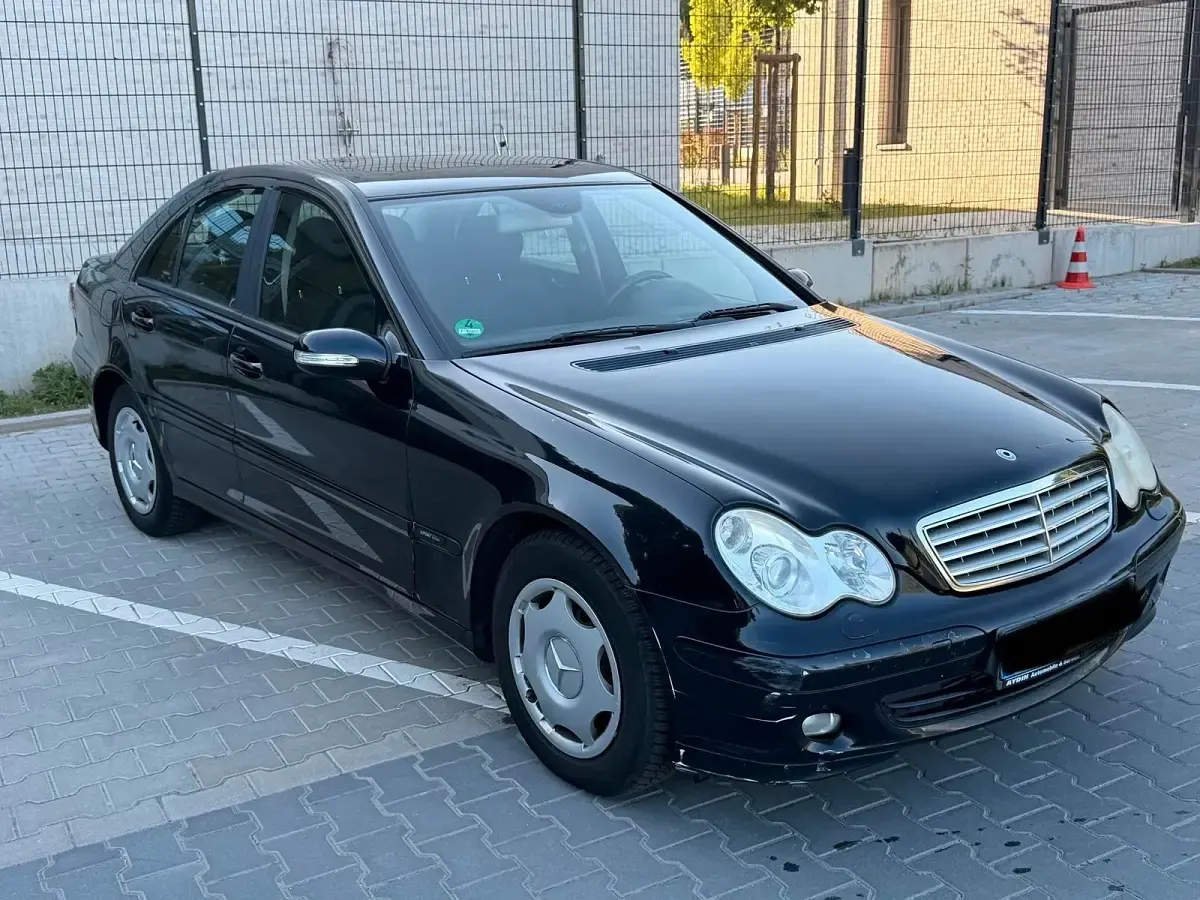 Gebraucht Mercedes C200 163 PS (119 kW) 2006 Schwarz Limousine