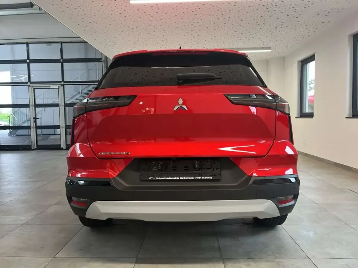Neu Mitsubishi Grandis Diamant Edition 140 PS (102 kW) 2026 Rot SUV
