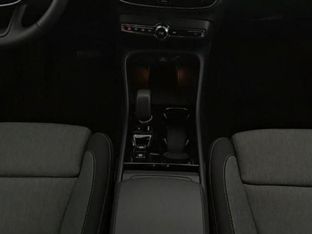 Gebraucht Volvo XC40 Plus 197 PS (144 kW) 2025 Onyx black (schwarz) SUV