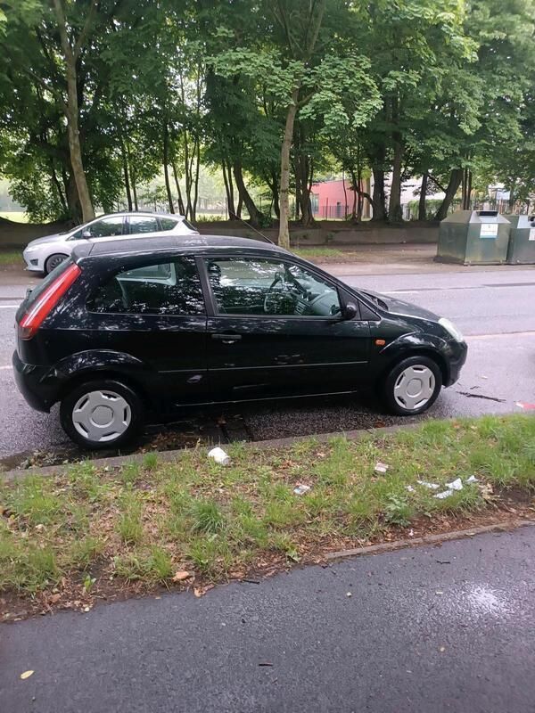 Schwarz Gebraucht 2005 Ford Fiesta Kleinwagen | 1.400 € (Fairer Preis) - Bild 1/4