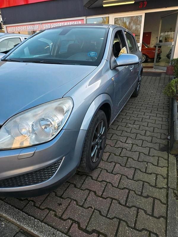Gebraucht Opel Astra 116 PS (85 kW) 2008 Grau Kleinwagen