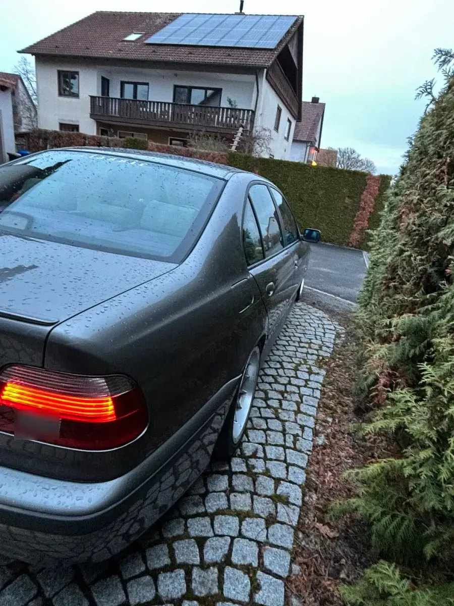 Gebraucht BMW 525 M Sport 192 PS (141 kW) 2002 Grau Limousine