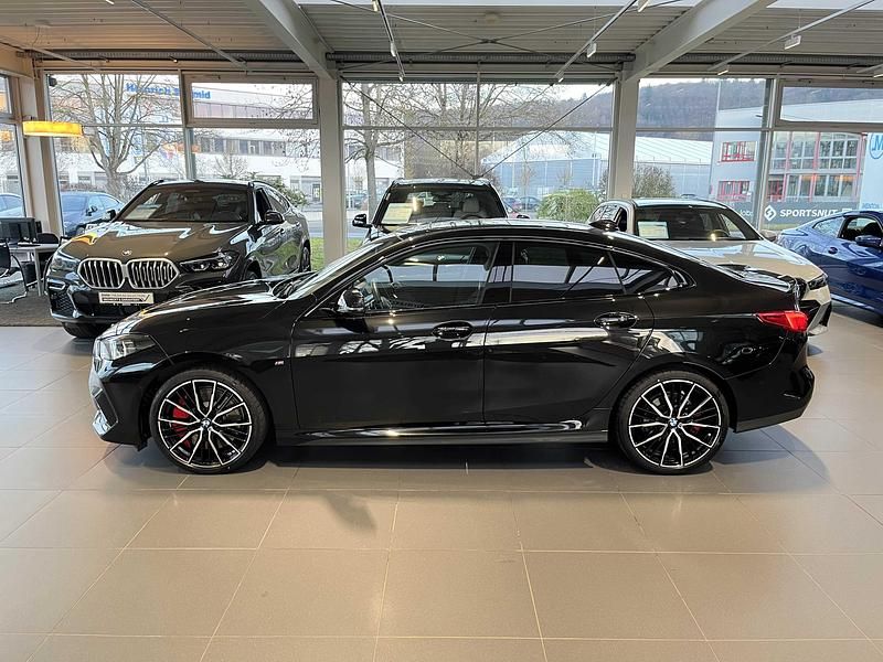 Gebraucht BMW 220 M Sport 178 PS (130 kW) 2024 Schwarz Limousine