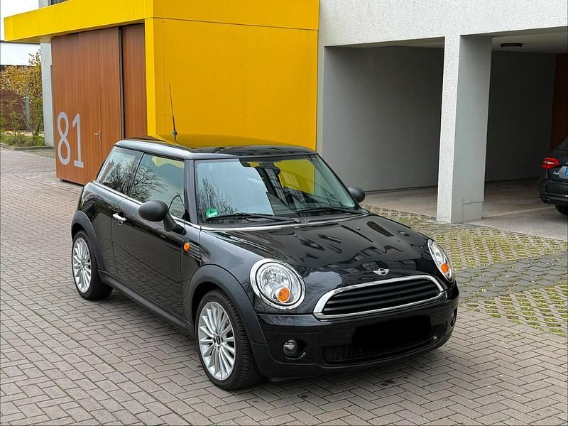Usata Mini Cooper 75 CV (55 kW) 2010 Nero Utilitaria