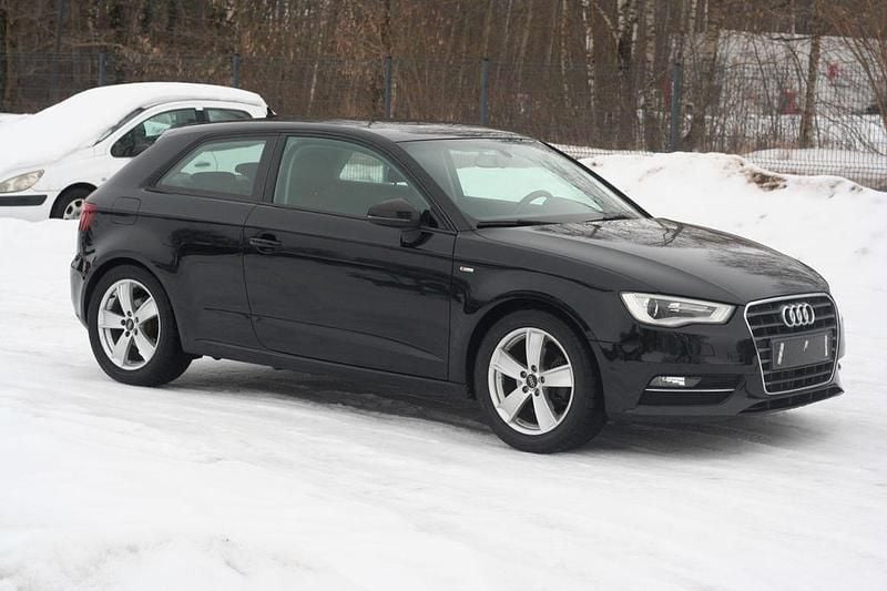 Second-hand Audi A3 Ambiente 110 CP (80 kW) 2014 Negru Berlinǎ