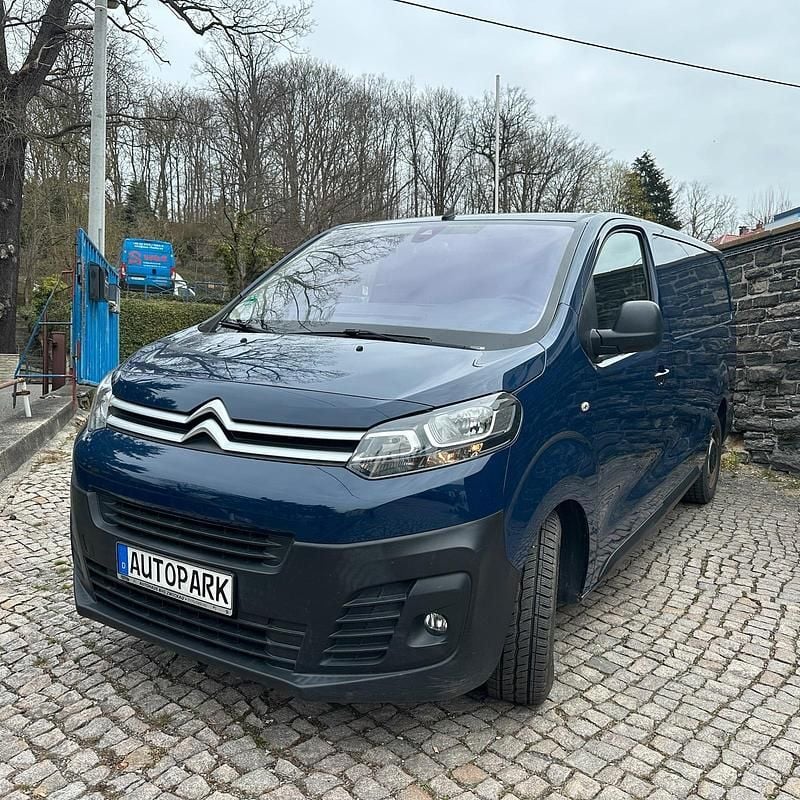 Blau Gebraucht 2018 Citroën Jumpy Van / Kleinbus | 9.500 € (Superpreis) - Bild 1/4