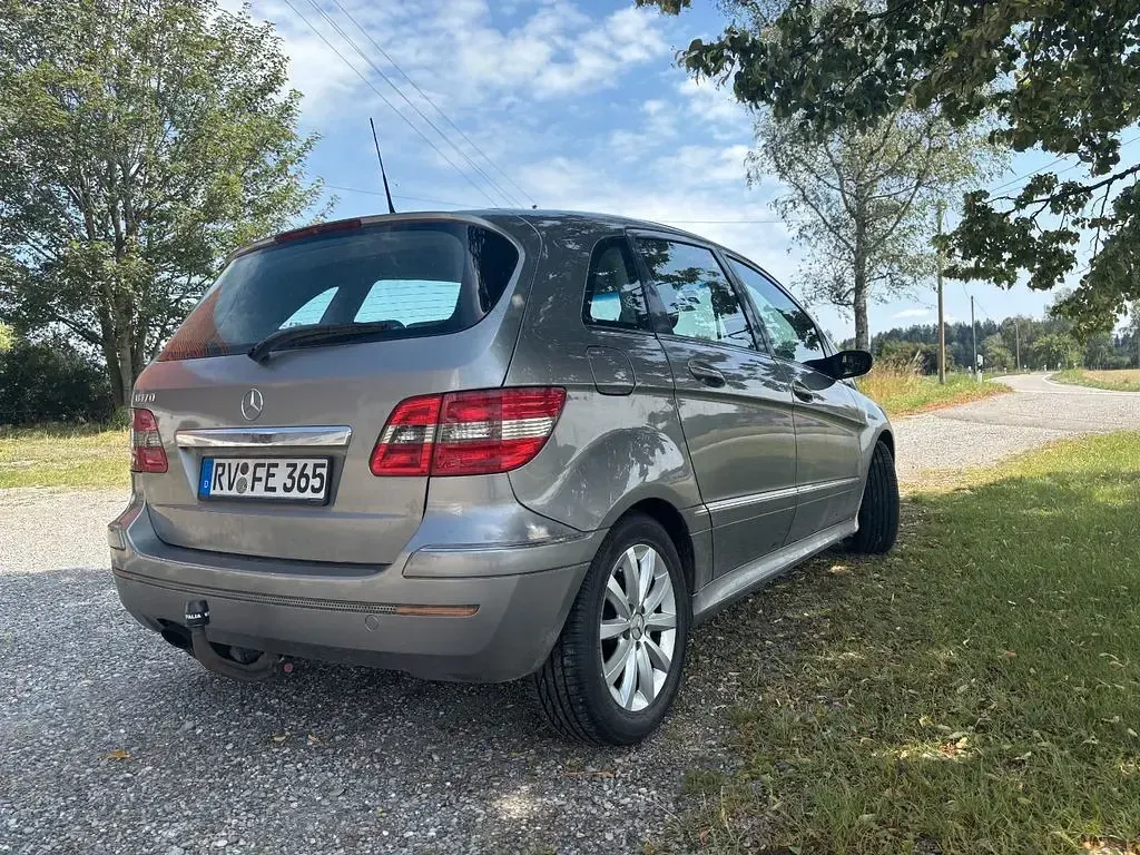 Gebraucht Mercedes B170 Edition 116 PS (85 kW) 2007 Silber Van / Kleinbus