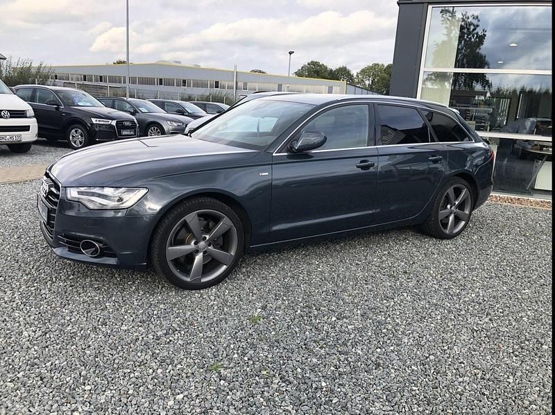 Blau Gebraucht 2012 Audi A6 Exclusive Kombi | 11.700 € (Fairer Preis) - Bild 1/4
