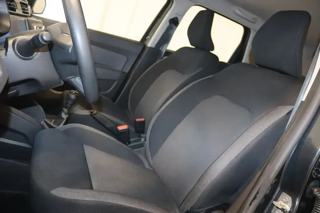 Używany Dacia Duster Acces 91 KM (66 kW) 2024 Szary SUV