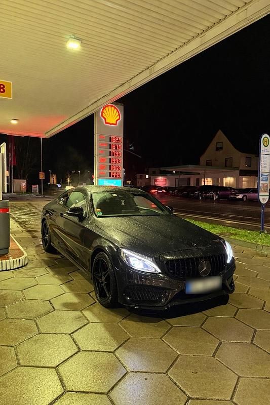 Gebraucht Mercedes C200 184 PS (135 kW) 2016 Schwarz Coupé