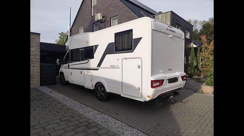 Weiß Gebraucht 2021 Citroën Jumper Van / Kleinbus | 72.000 € - Bild 1/4