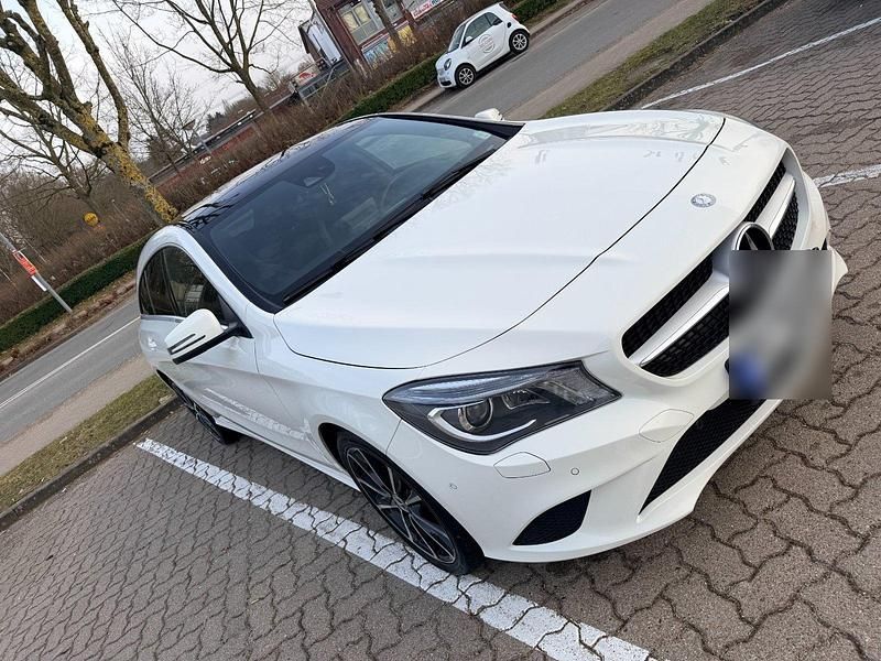 Gebraucht Mercedes CLA180 122 PS (89 kW) 2015 Weiß Limousine