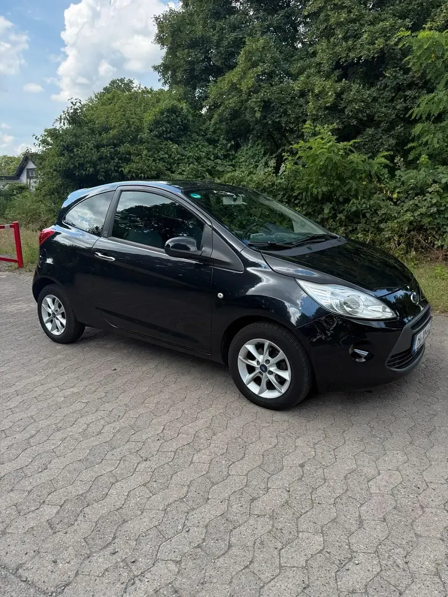 Gebraucht Ford Ka 75 PS (55 kW) 2013 Schwarz Kleinwagen