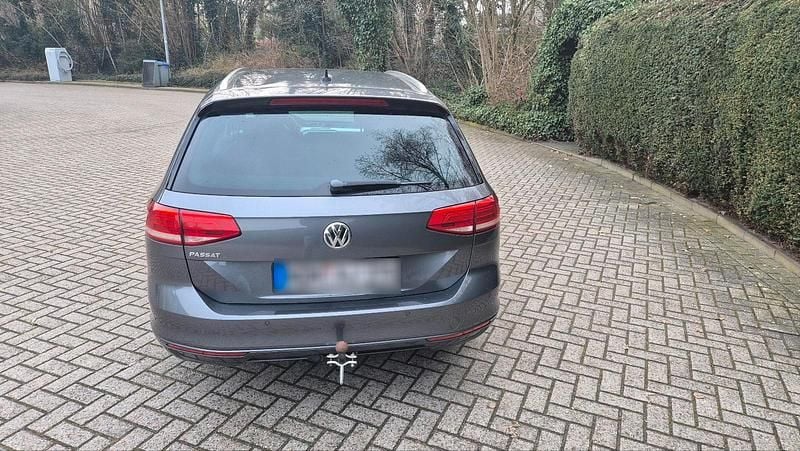 Gebraucht VW Passat 150 PS (110 kW) 2015 Grau Kombi