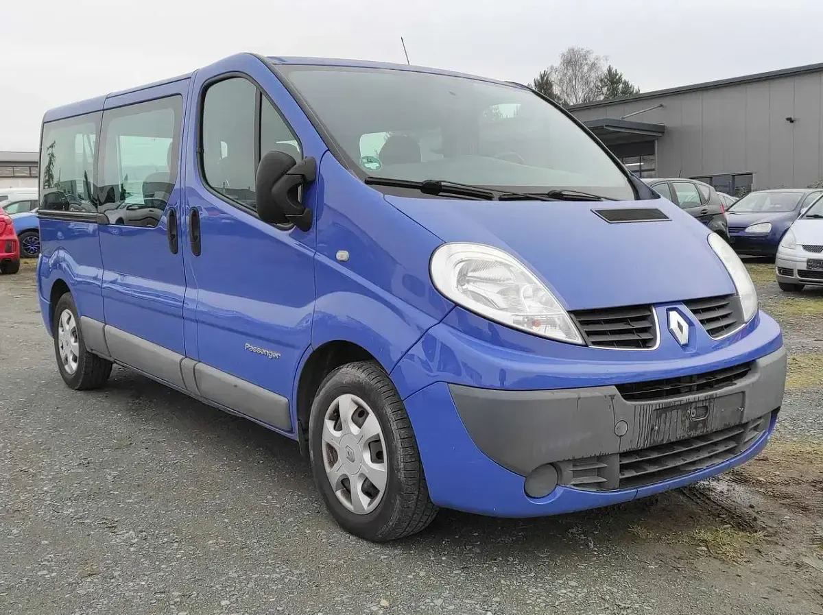Usata Renault Trafic Expression 114 CV (83 kW) 2012 Blu Monovolume