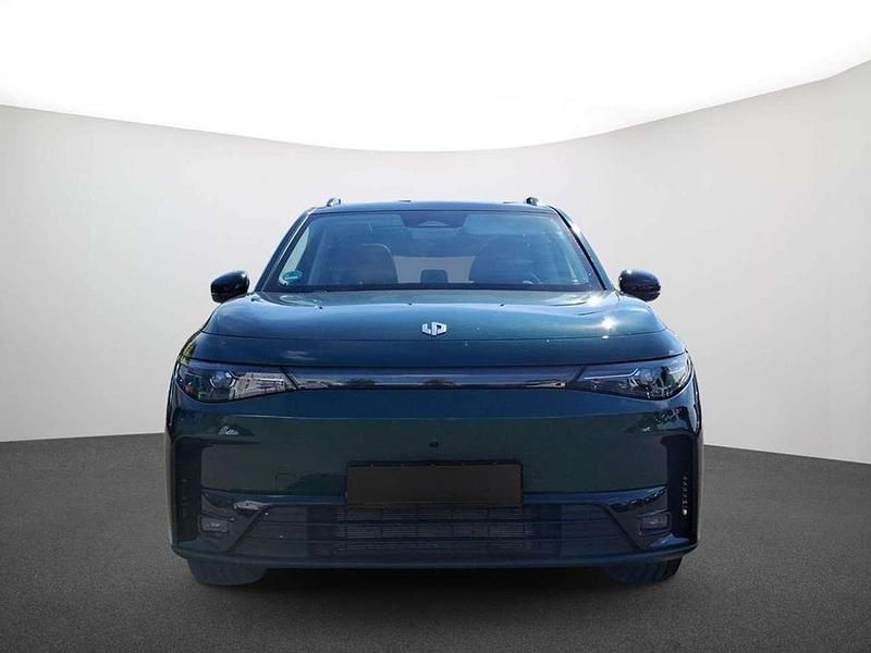 Gebraucht Leapmotor C10 215 PS (158 kW) 2025 Glazed green SUV