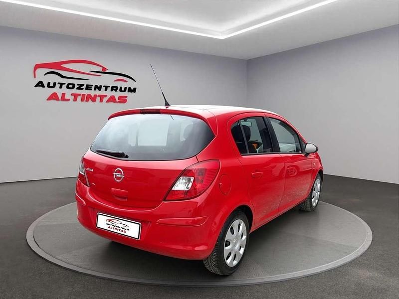 Gebraucht Opel Corsa Edition 101 PS (74 kW) 2013 Rot Kleinwagen