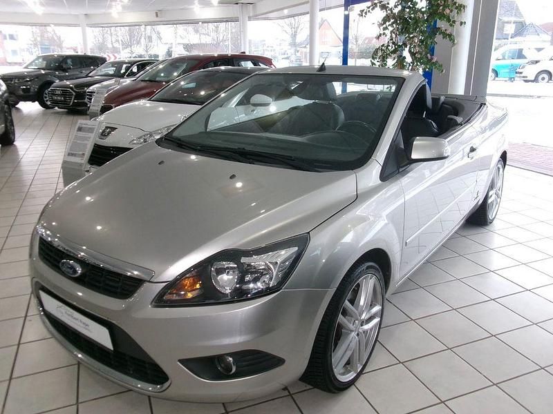 Gebraucht Ford Focus Cabriolet Titanium 145 PS (106 kW) 2008 Silber Cabrio