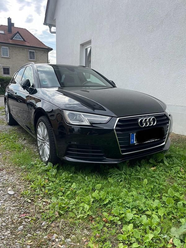 Schwarz Gebraucht 2016 Audi A4 Kombi | 13.500 € (Teuer) - Bild 1/4