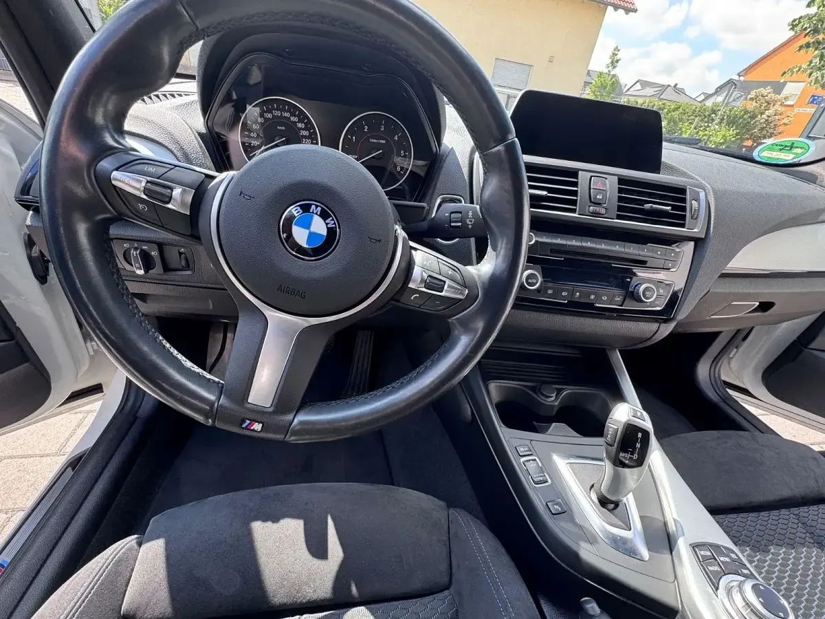 Gebraucht BMW 120 M Sport 190 PS (139 kW) 2016 Weiß Kleinwagen
