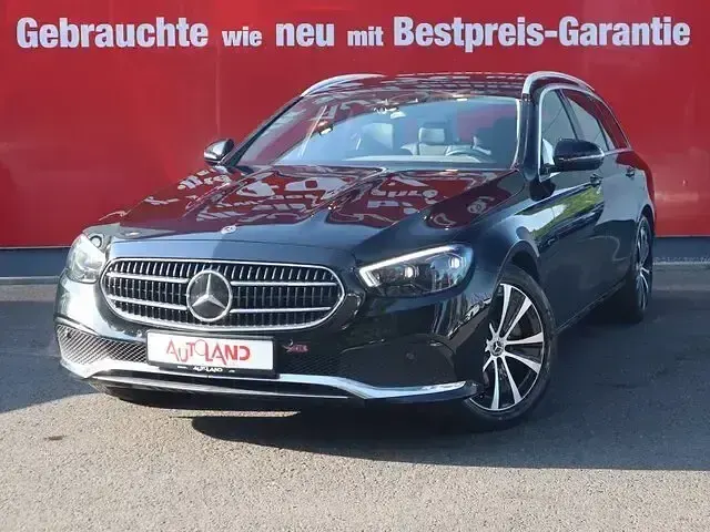 Gebraucht Mercedes E300 Avantgarde 320 PS (235 kW) 2021 Schwarz Kombi
