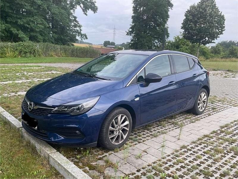Blau Gebraucht 2021 Opel Astra Limousine | 12.300 € (Fairer Preis) - Bild 1/4