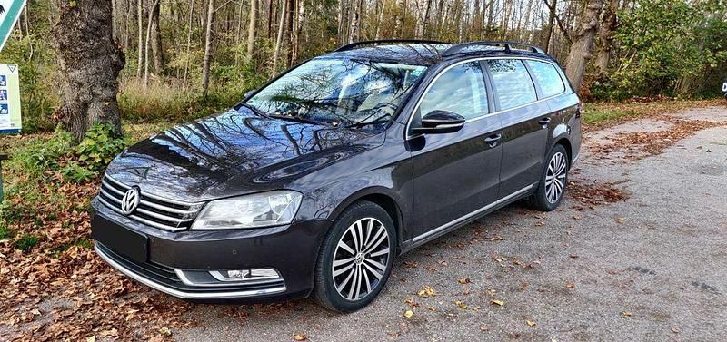 Braun Gebraucht 2011 VW Passat Comfortline Kombi | 8.200 € (Fairer Preis) - Bild 1/2