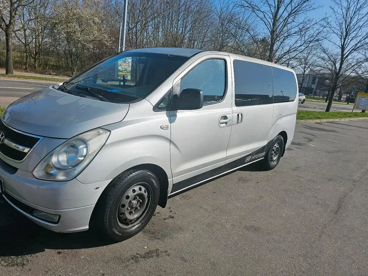 Gebraucht Hyundai H-1 2008 Silber Van / Kleinbus
