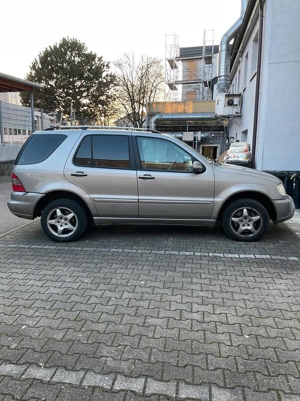 Gebraucht Mercedes ML350 235 PS (172 kW) 2004 Beige SUV