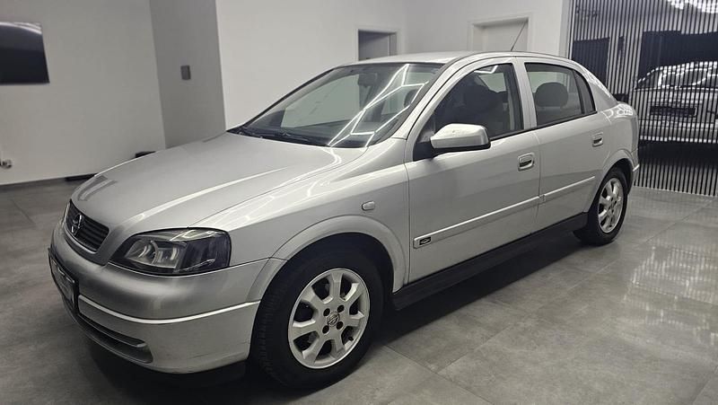 Silber Gebraucht 2003 Opel Astra Kleinwagen | 2.699 € (Etwas zu teuer) - Bild 1/4