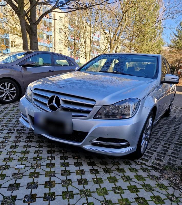Gebraucht Mercedes C180 Avantgarde 156 PS (114 kW) 2011 Silber Limousine