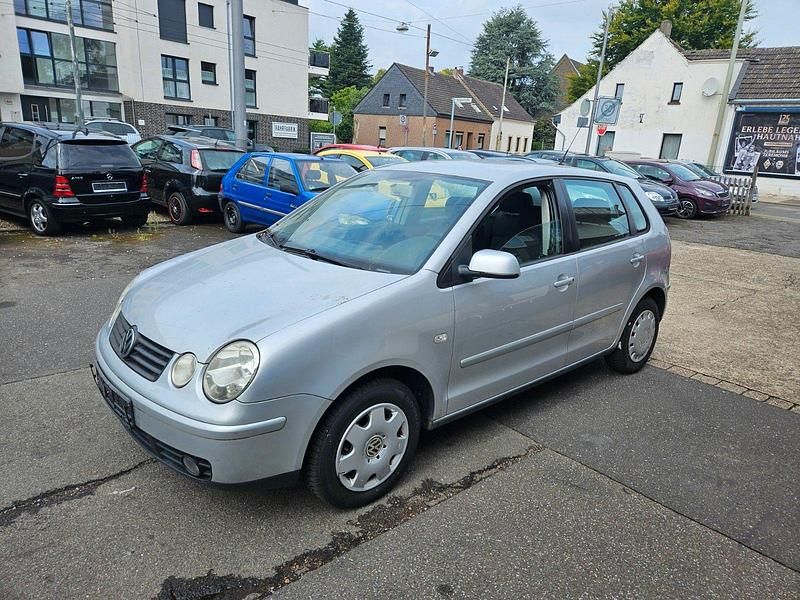Silber Gebraucht 2004 VW Polo Comfortline Kleinwagen | 1.999 € (Fairer Preis) - Bild 1/4