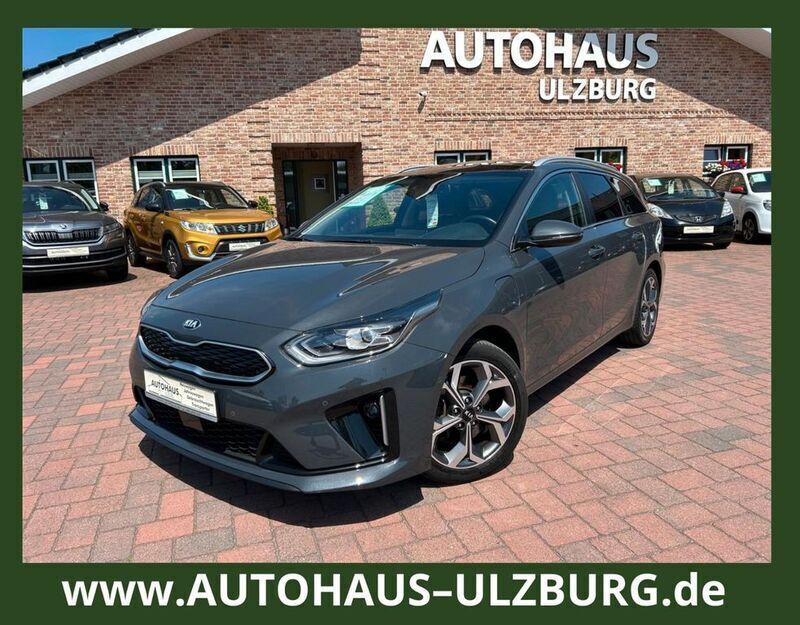 Grau Gebraucht 2021 Kia Ceed Sportswagon Platinum Kombi | 18.750 € (Guter Preis) - Bild 1/4