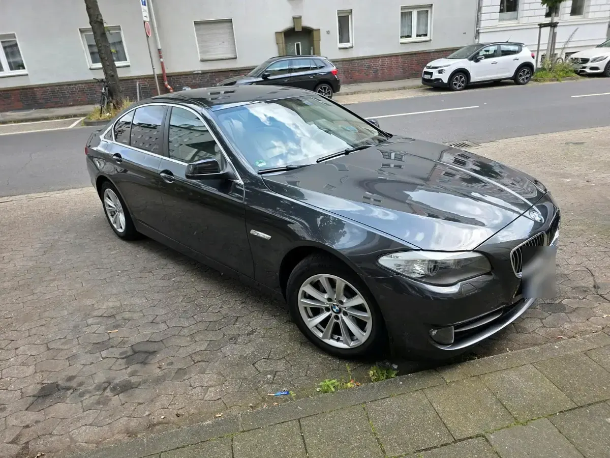 Gebraucht BMW 525 204 PS (150 kW) 2010 Grau Limousine